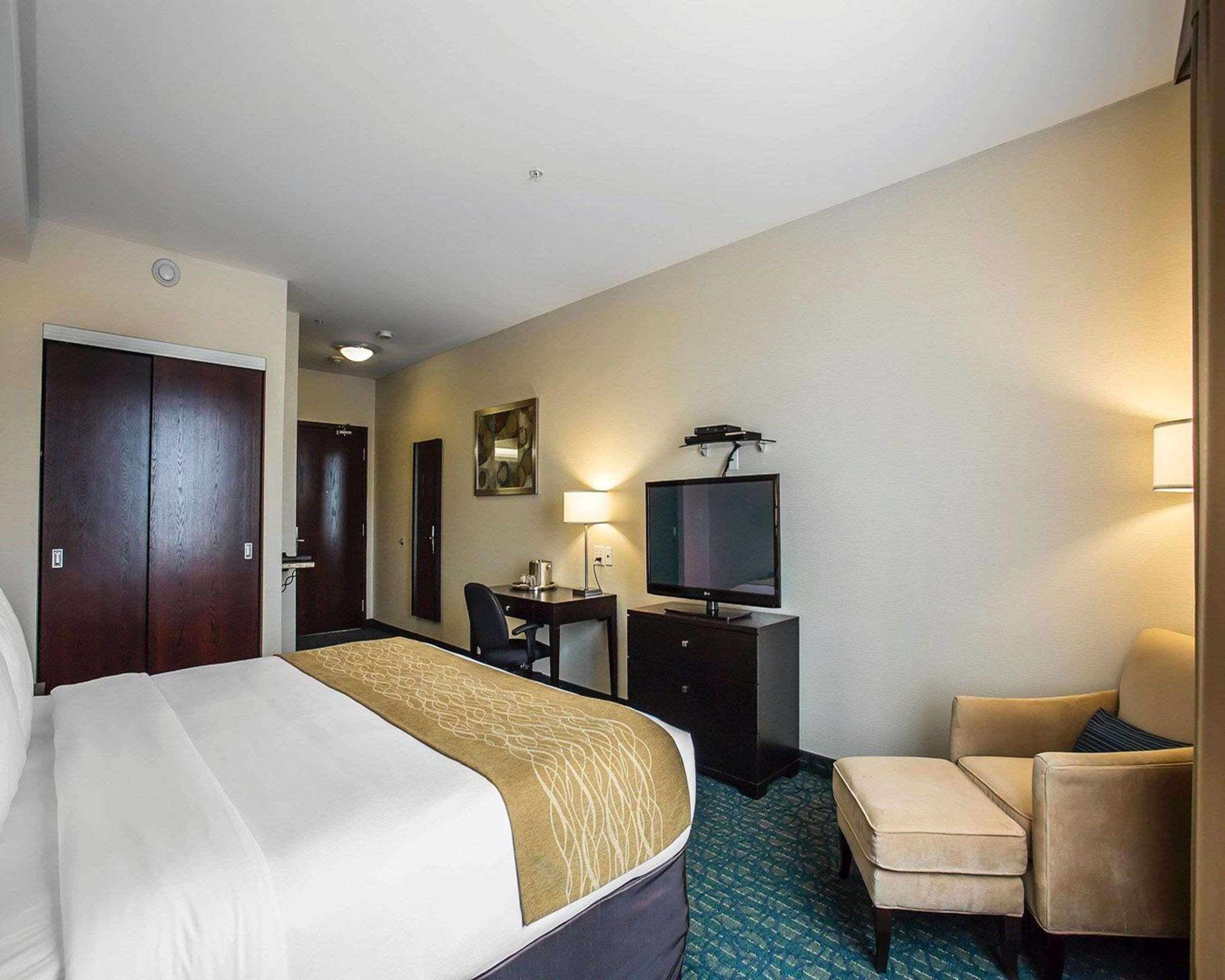 Comfort Hotel Bayer'S Lake Timberlea Extérieur photo