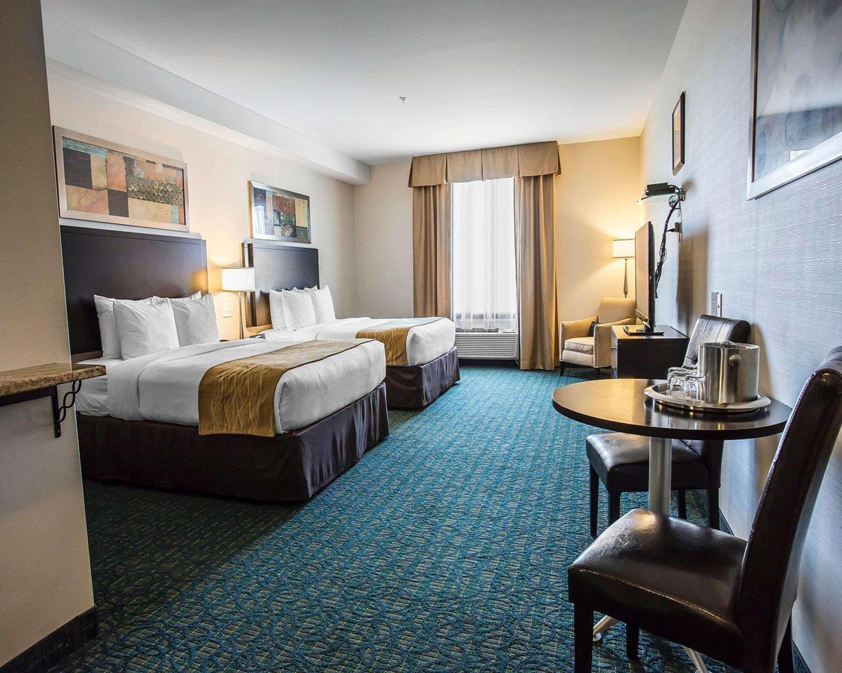 Comfort Hotel Bayer'S Lake Timberlea Extérieur photo