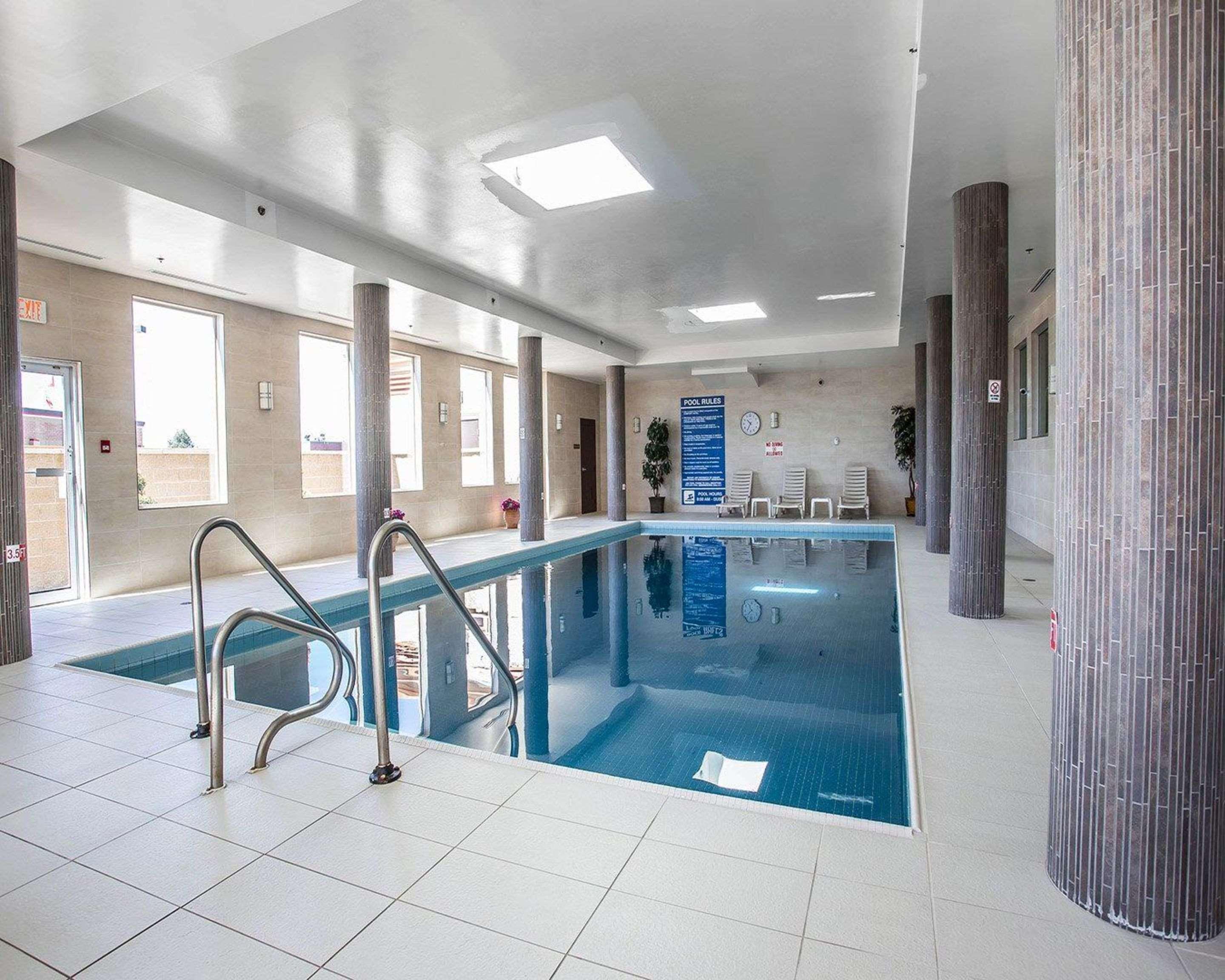 Comfort Hotel Bayer'S Lake Timberlea Extérieur photo