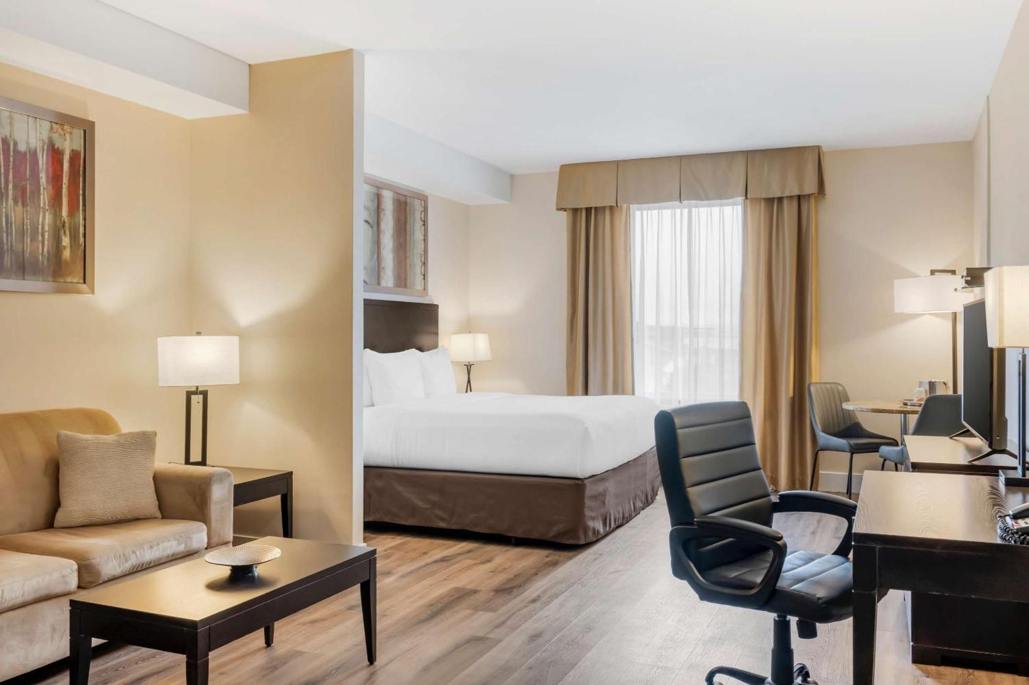 Comfort Hotel Bayer'S Lake Timberlea Extérieur photo