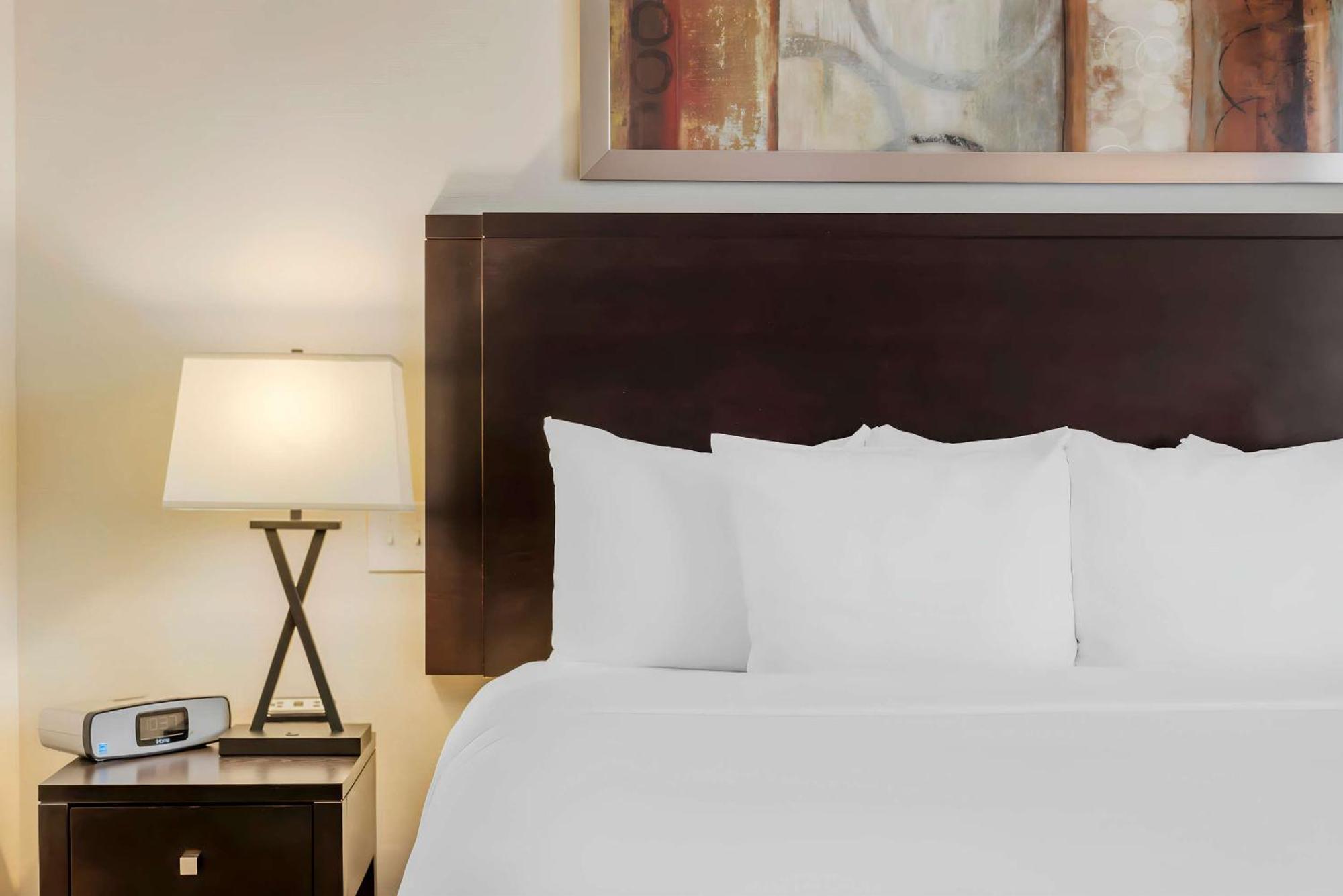 Comfort Hotel Bayer'S Lake Timberlea Extérieur photo