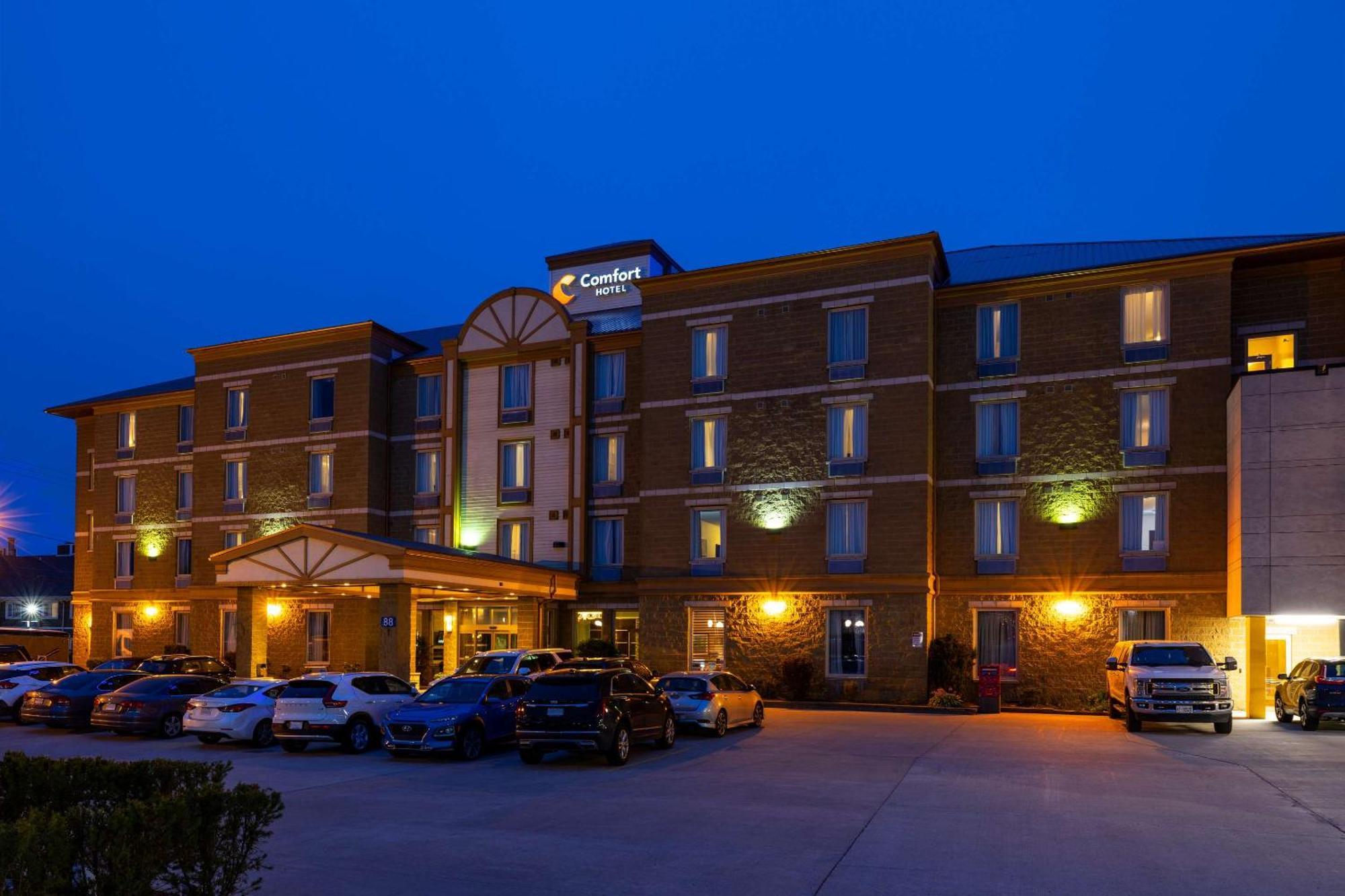 Comfort Hotel Bayer'S Lake Timberlea Extérieur photo
