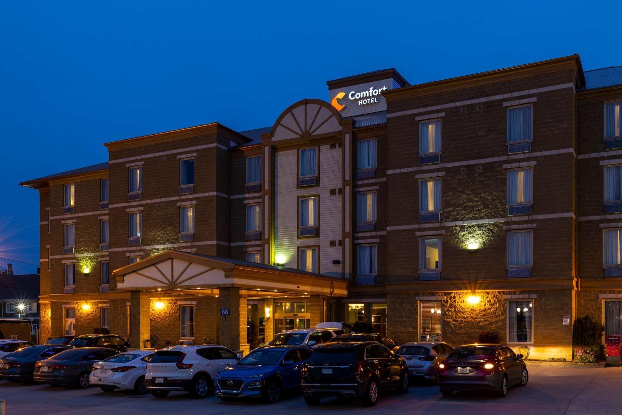 Comfort Hotel Bayer'S Lake Timberlea Extérieur photo