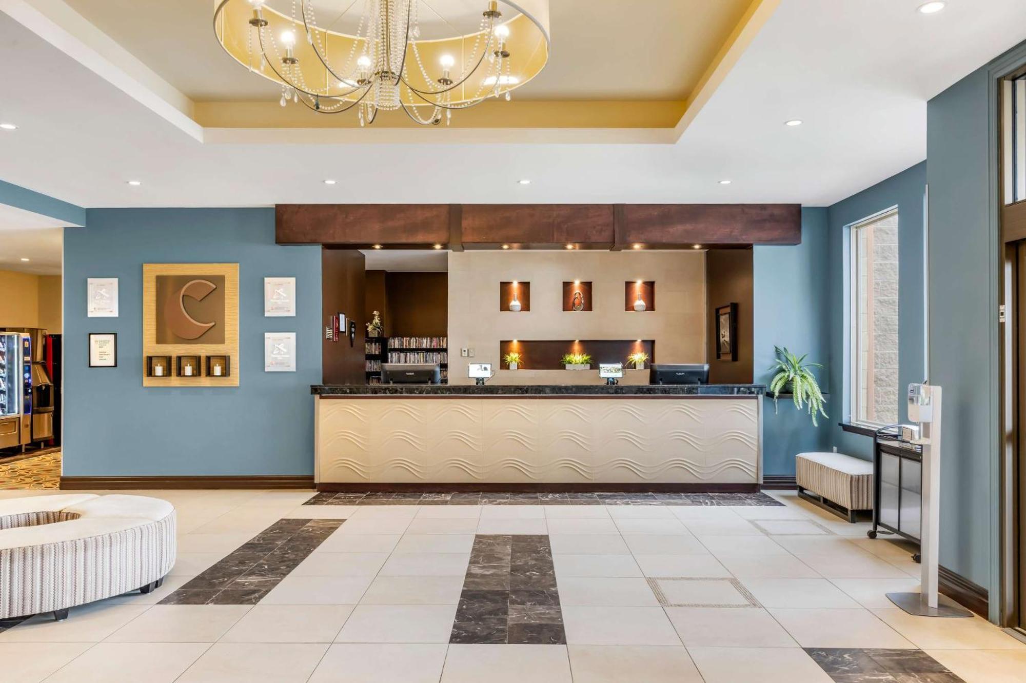 Comfort Hotel Bayer'S Lake Timberlea Extérieur photo