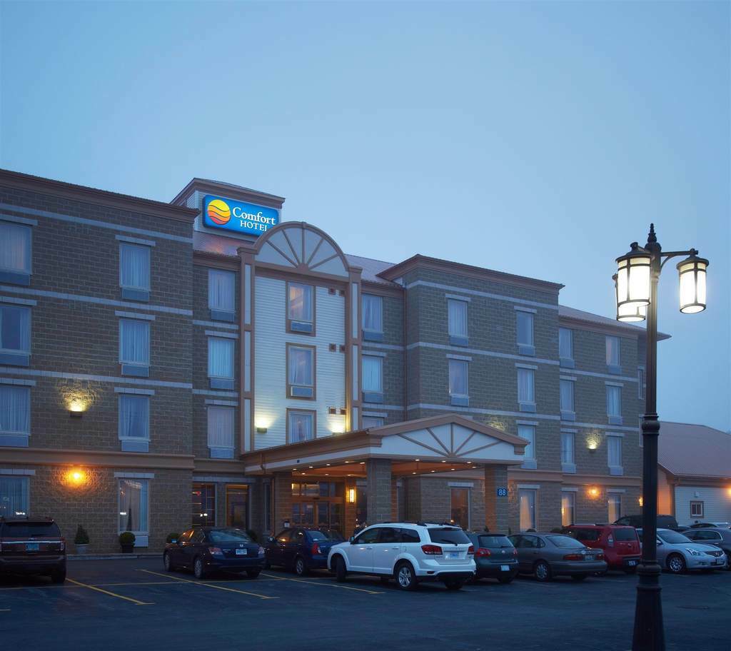 Comfort Hotel Bayer'S Lake Timberlea Extérieur photo